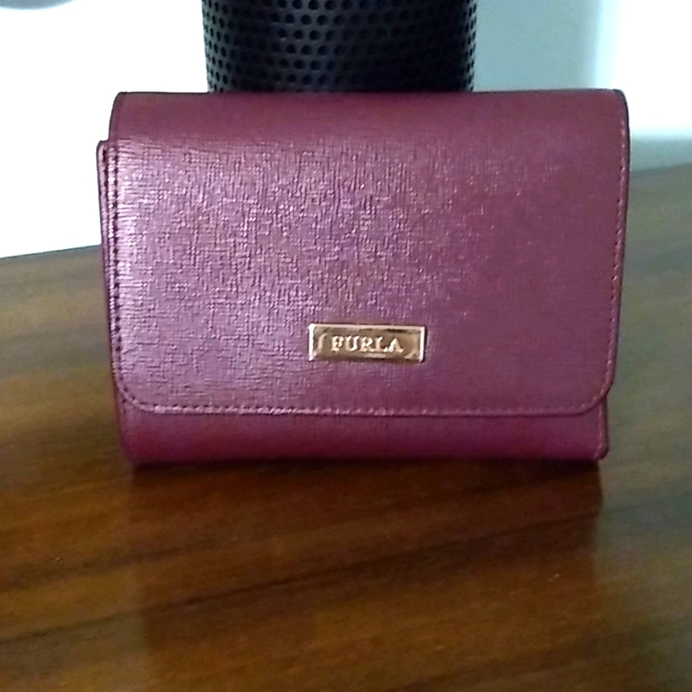 Furla wallet in excellent condition